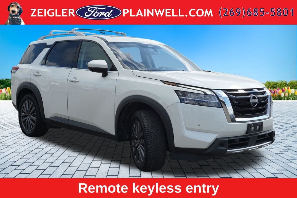 2023 Nissan Pathfinder SL