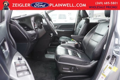 2016 Toyota Sienna SE Premium 8 Passenger
