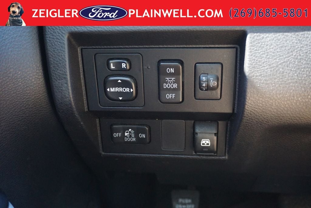 2015 Toyota Tundra SR5 Crew Max 5.7 Liter 4x4