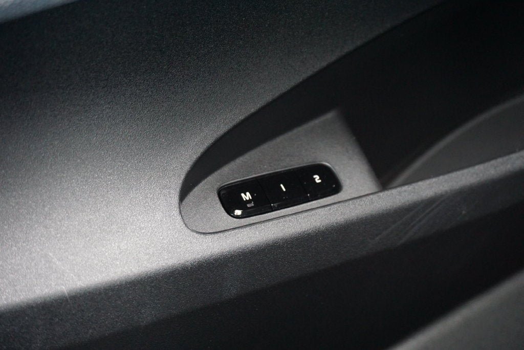 2024 Polestar 2 Long Range Dual Motor AWD PANORAMIC ROOF NAVIGATION 360 CAMERA