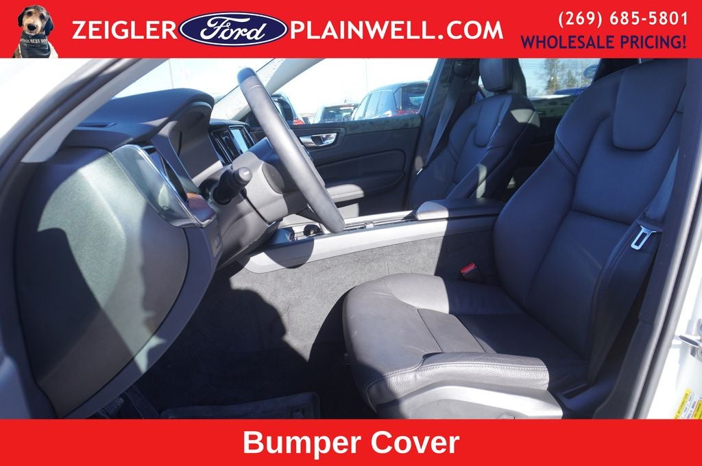 2023 Volvo XC60 Recharge Plug-In Hybrid T8 Plus Dark Theme