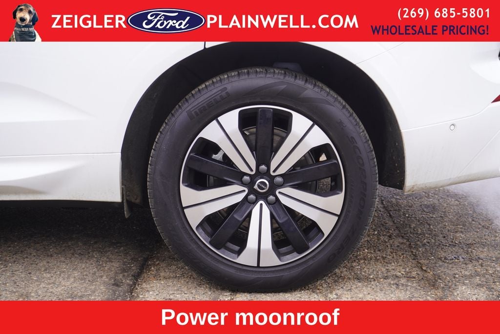 2023 Volvo XC60 Recharge Plug-In Hybrid T8 Plus Dark Theme