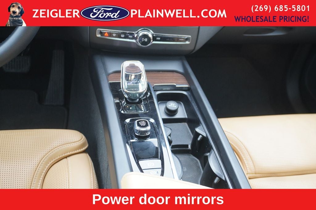 2023 Volvo XC60 B5 Ultimate Bright Theme