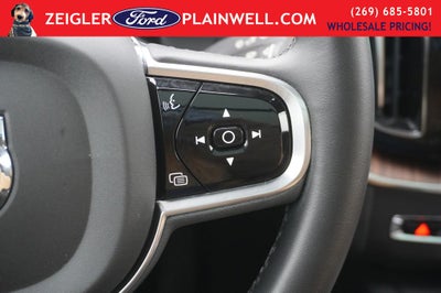 2023 Volvo XC60 B5 Ultimate Bright Theme