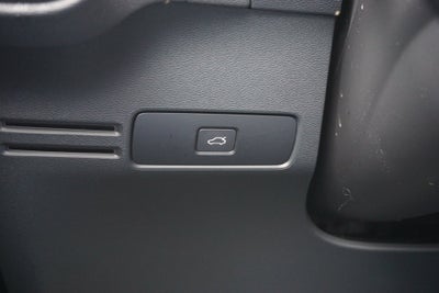 2024 Volvo XC40 B5 Core