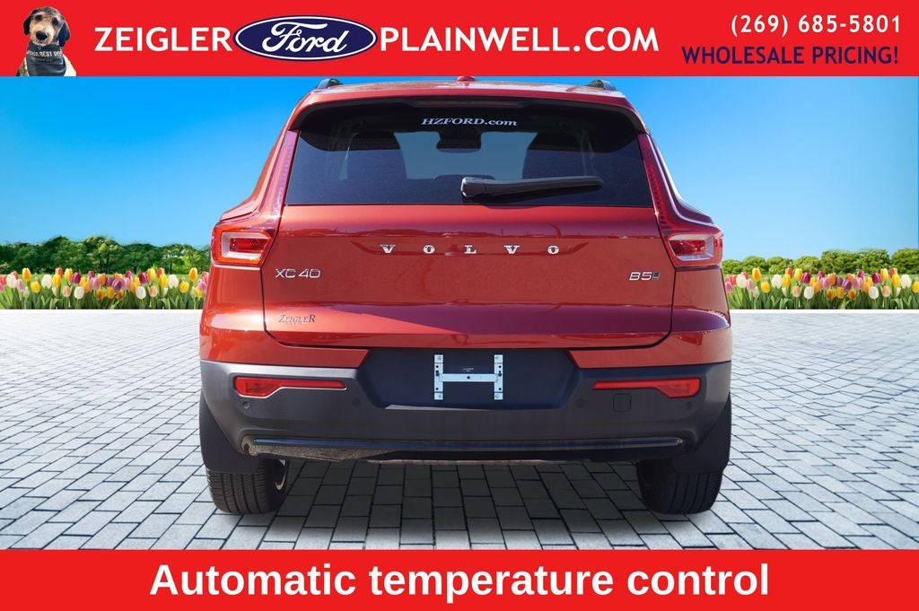 2023 Volvo XC40 B5 Plus Dark Theme AWD HEATED LEATHER POWER MOONROOF NAV