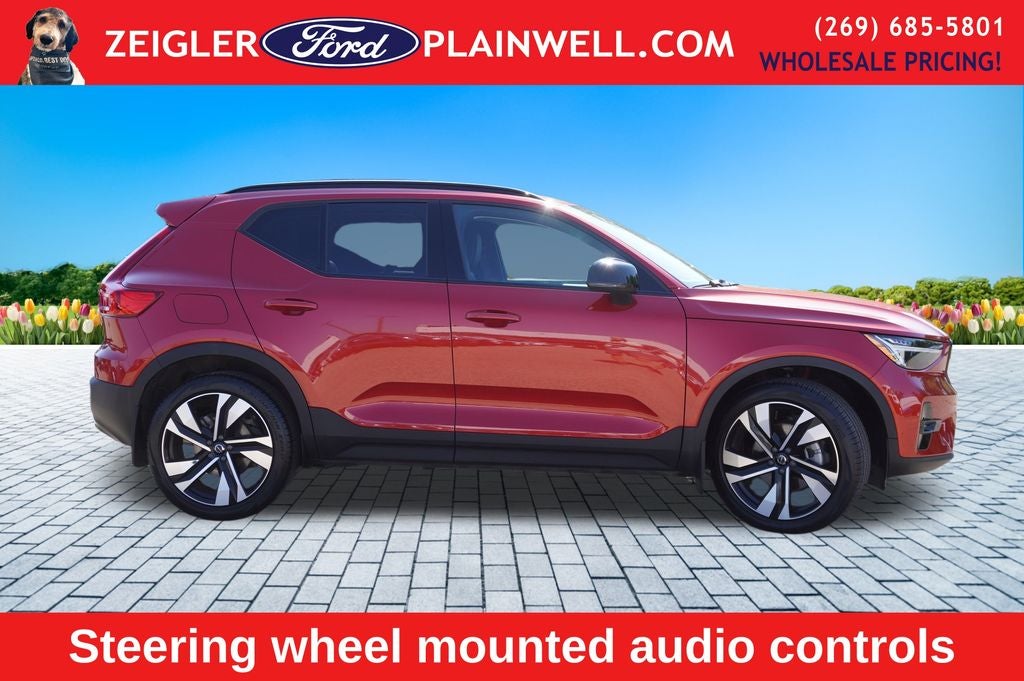 2023 Volvo XC40 B5 Plus Dark Theme AWD HEATED LEATHER POWER MOONROOF NAV