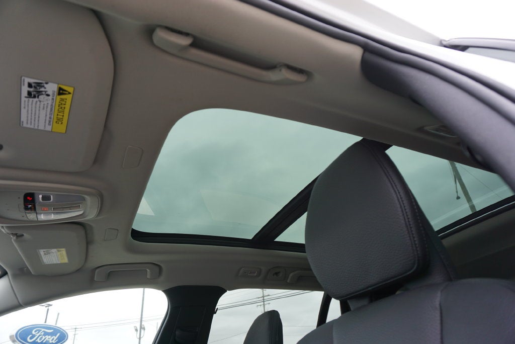 2025 Volvo V60 Cross Country B5 Plus AWD Leather Power Moonroof Rear Camera