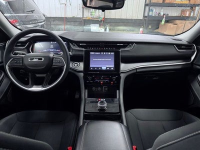 2023 Jeep Grand Cherokee Laredo 4x4