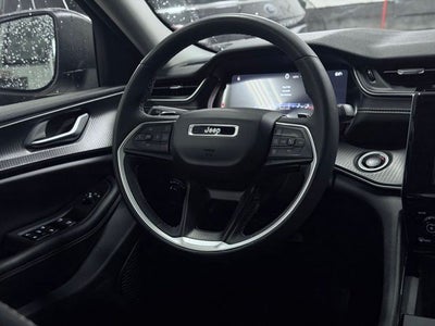 2023 Jeep Grand Cherokee Laredo 4x4