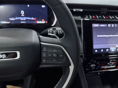 2023 Jeep Grand Cherokee Laredo 4x4