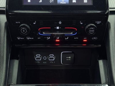 2023 Jeep Grand Cherokee Laredo 4x4