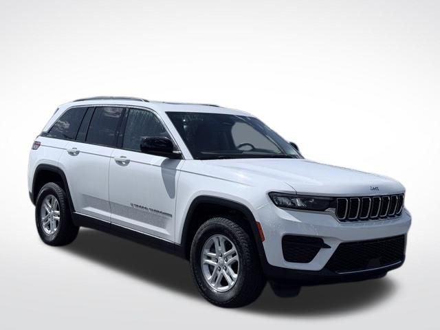 2023 Jeep Grand Cherokee Laredo 4x4