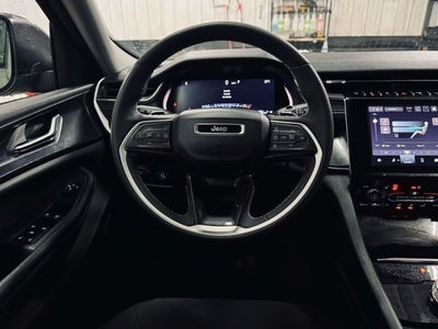 2023 Jeep Grand Cherokee Laredo 4x4