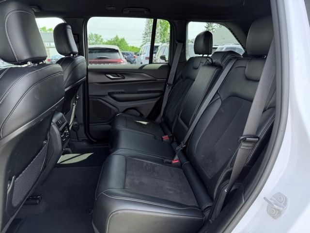 2025 Jeep Grand Cherokee Altitude 4x4