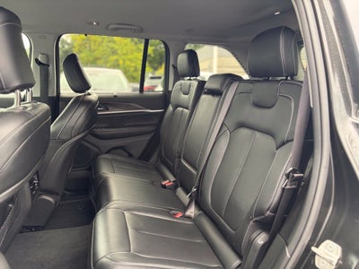 2023 Jeep Grand Cherokee Limited * Certified Pre-Owned *