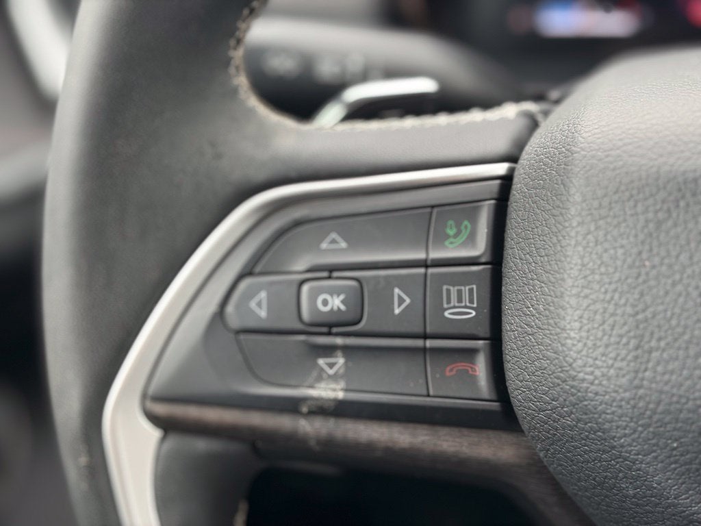 2023 Jeep Grand Cherokee Limited * Certified Pre-Owned *