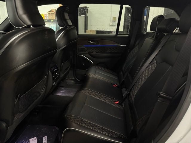 2025 Jeep Grand Cherokee Summit 4x4