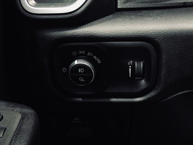 2023 RAM 1500 Big Horn Crew Cab 4x4 5'7' Box