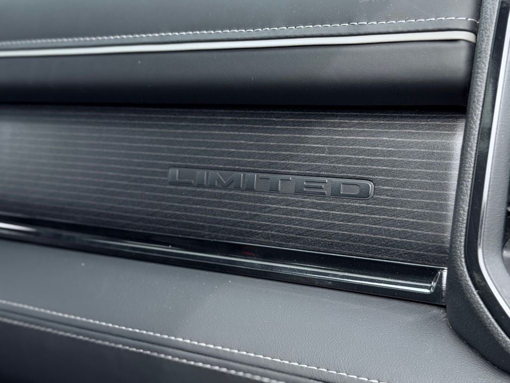 2022 RAM 1500 Limited Crew Cab 4x4 5'7' Box