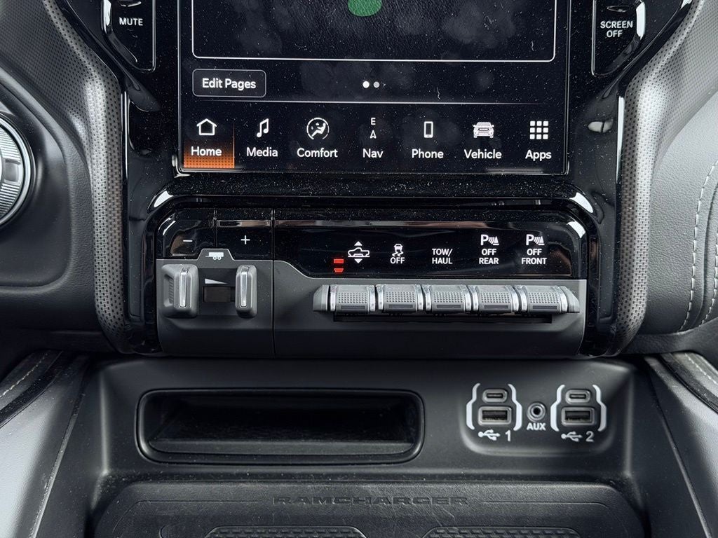 2022 RAM 1500 Limited Crew Cab 4x4 5'7' Box