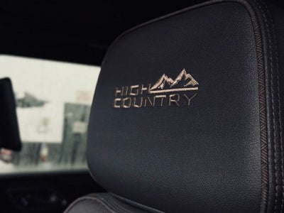 2023 Chevrolet Suburban 4WD High Country