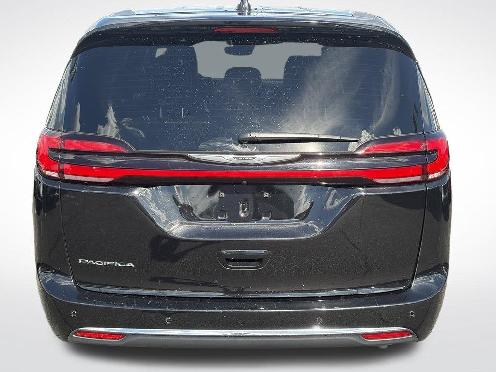 2025 Chrysler Pacifica Select * Certified Pre-Owned *