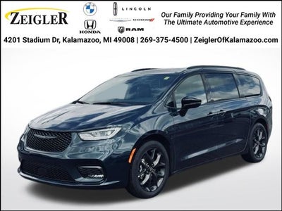 2025 Chrysler Pacifica Limited