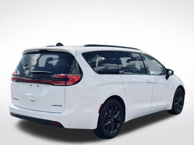 2025 Chrysler Pacifica Limited