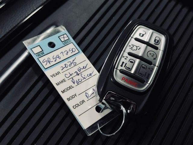 2025 Chrysler Pacifica Limited
