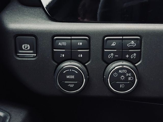 2025 Chevrolet Silverado 1500 4WD Crew Cab Short Bed RST