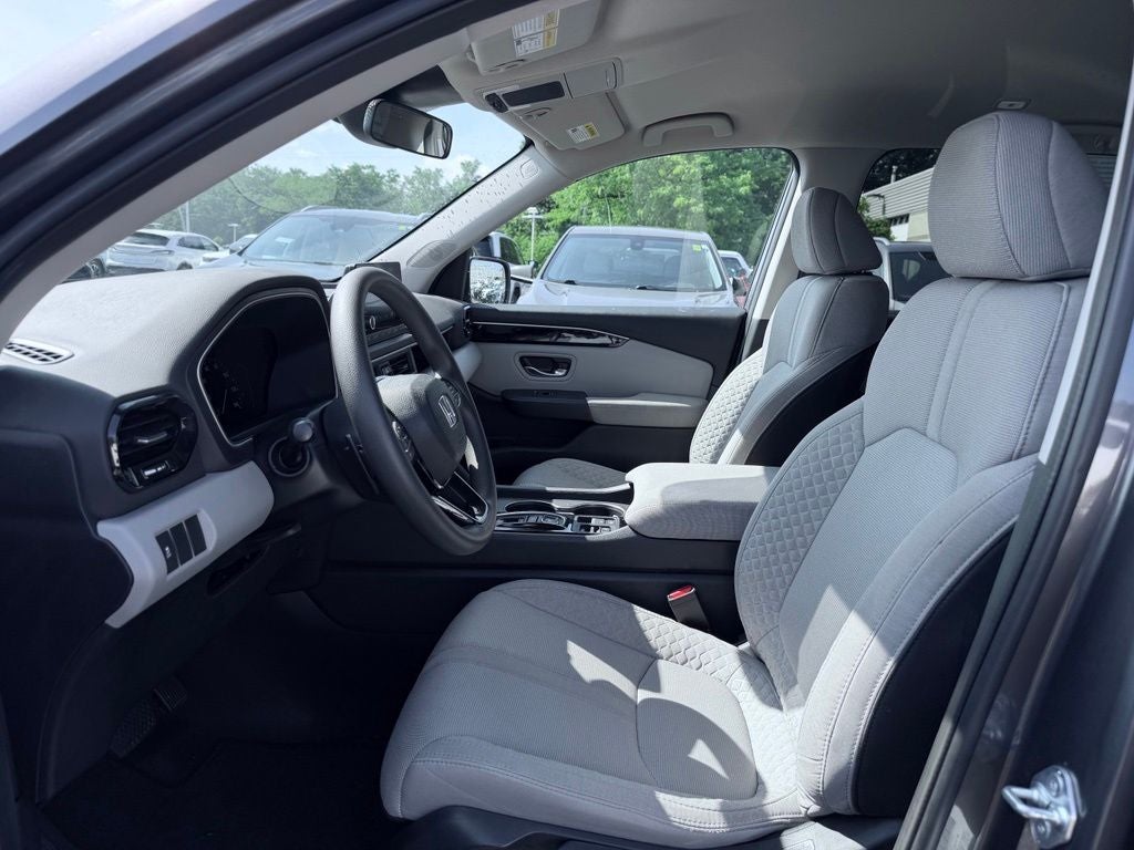 2023 Honda Pilot AWD LX