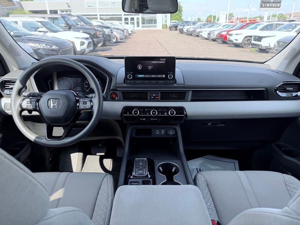 2023 Honda Pilot AWD LX