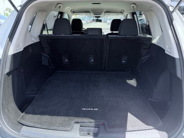 2022 Nissan Rogue SV Intelligent AWD
