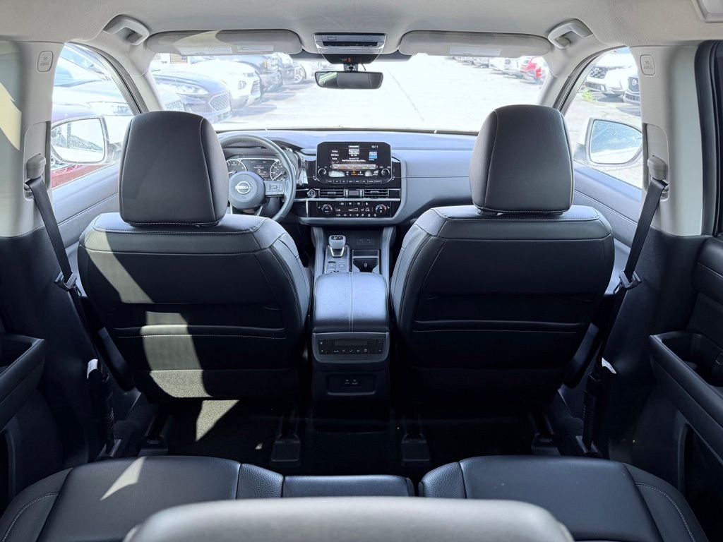 2023 Nissan Pathfinder SL 4WD