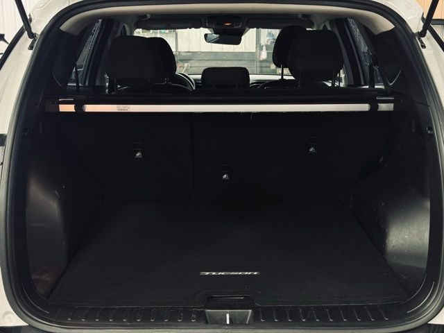 2023 Hyundai TUCSON SE
