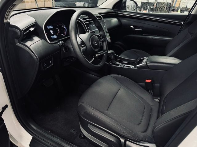 2023 Hyundai TUCSON SE