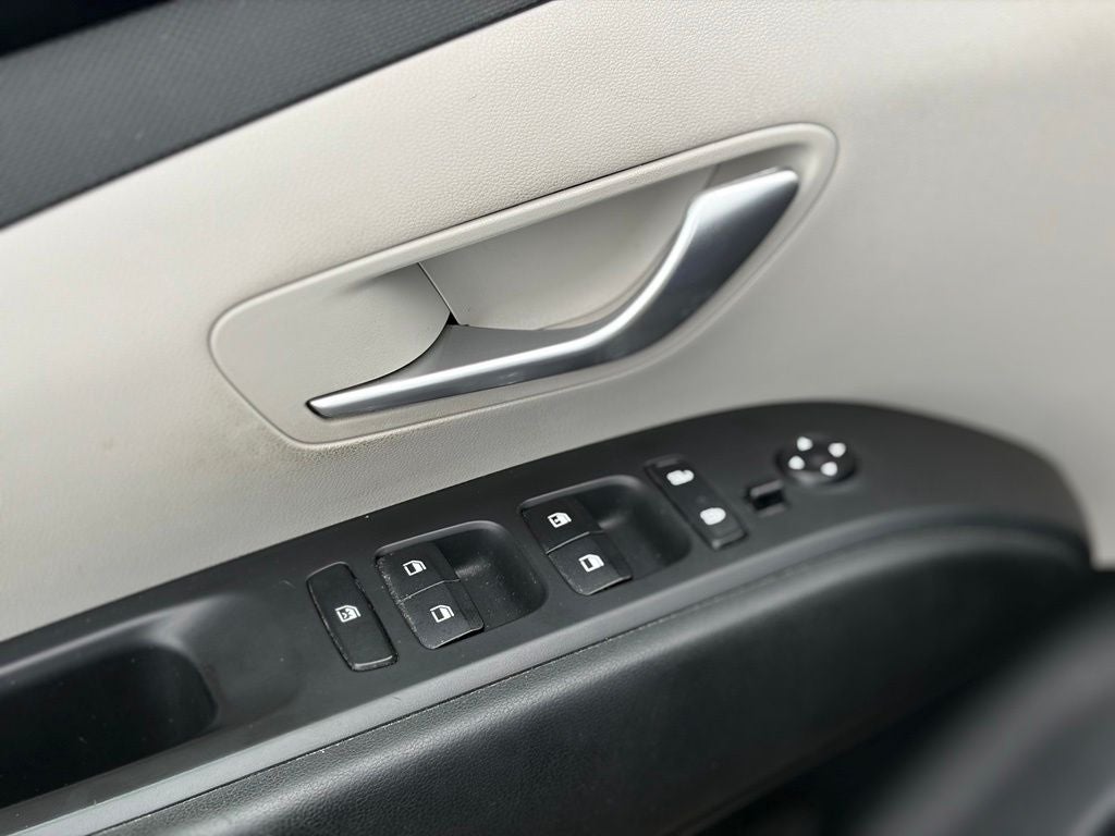 2024 Hyundai TUCSON SE