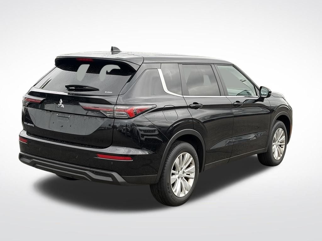 2025 Mitsubishi Outlander ES