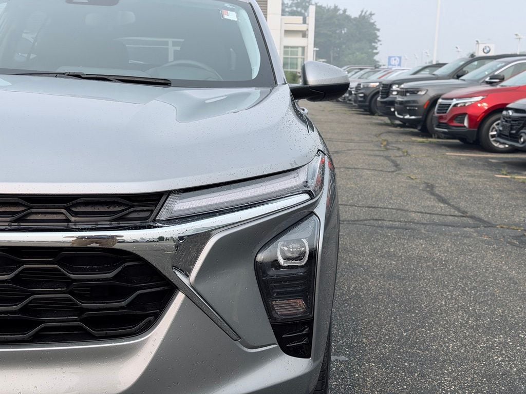 2024 Chevrolet Trax FWD LT