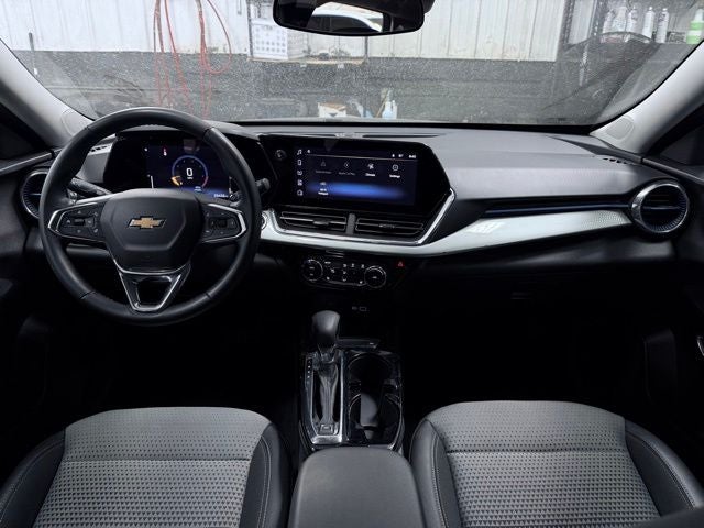 2025 Chevrolet Trax FWD LT