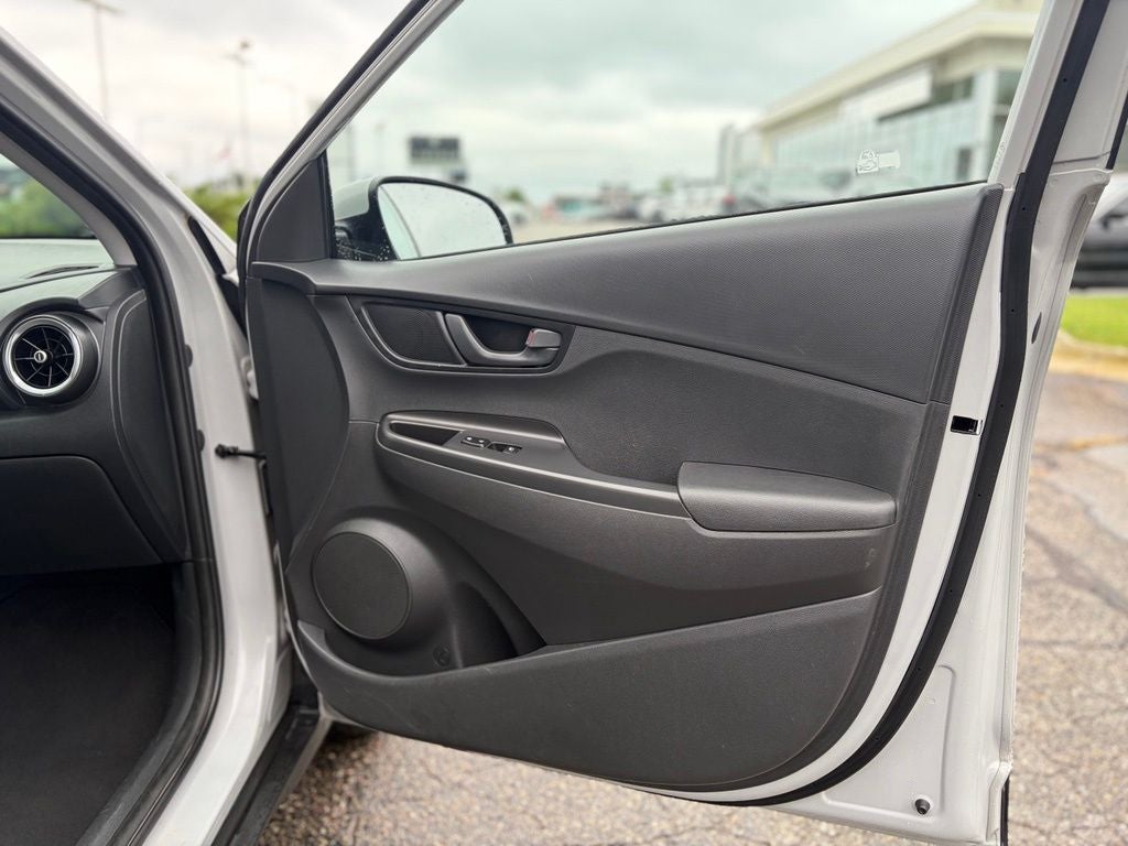 2022 Hyundai KONA SE