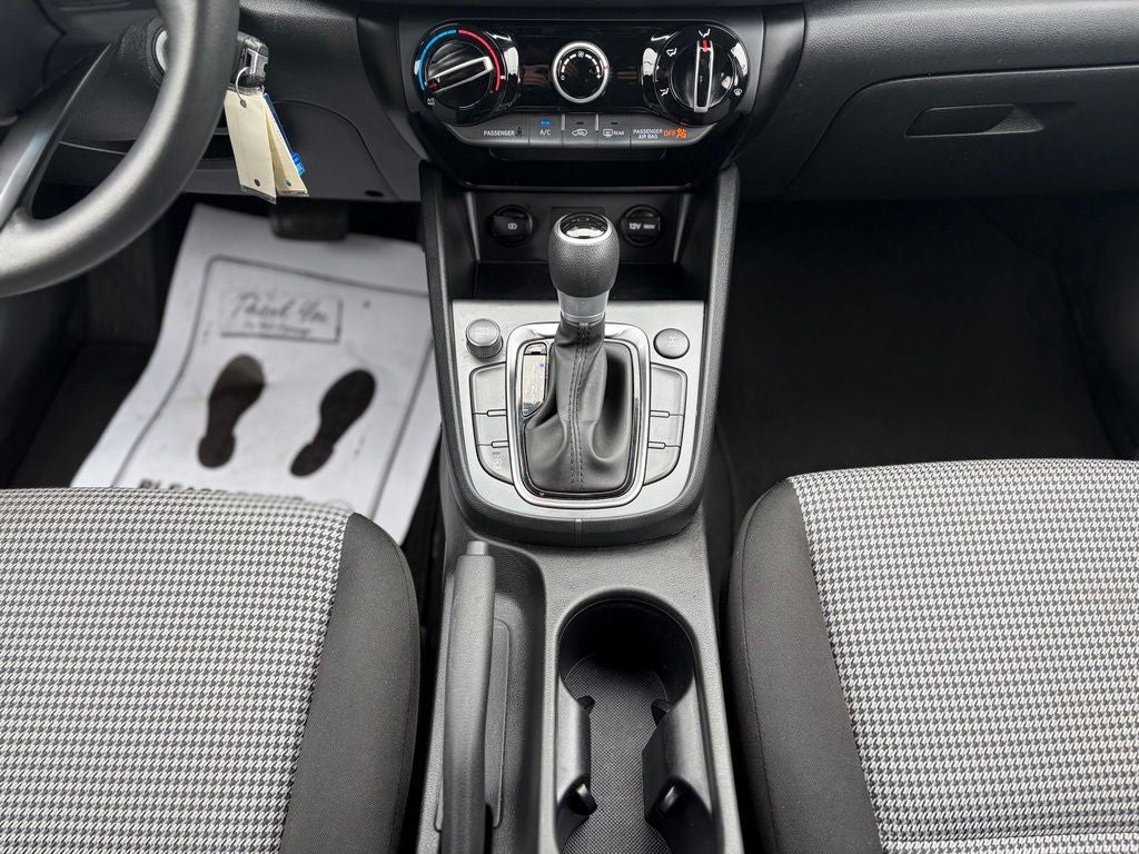 2022 Hyundai KONA SE