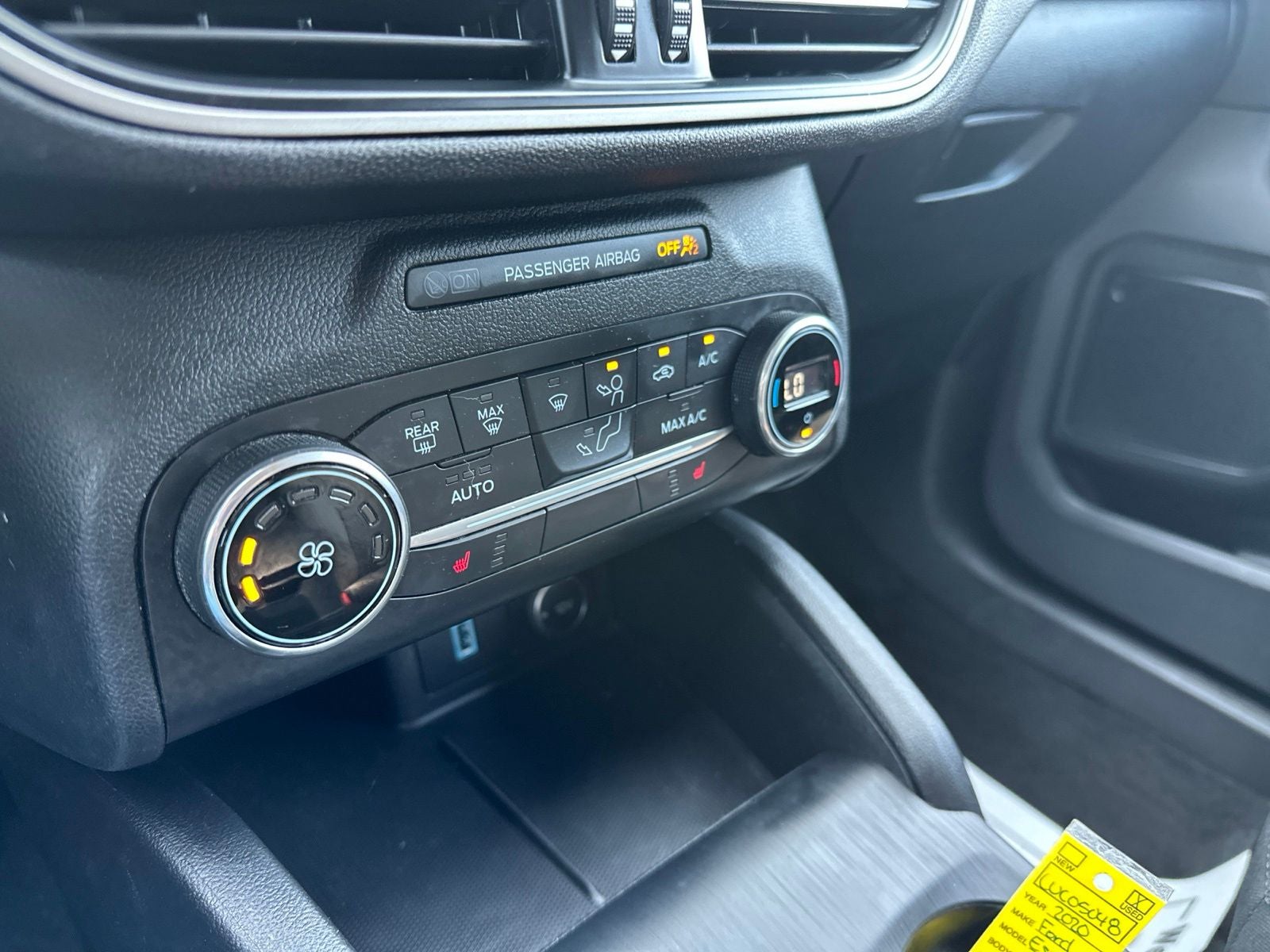 2020 Ford Escape SE