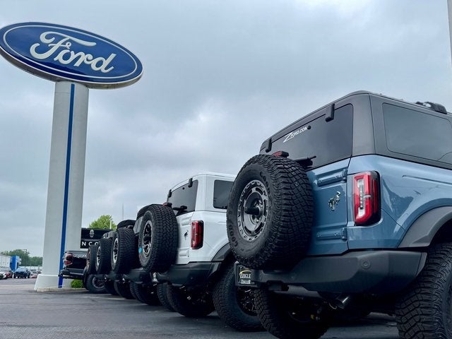 2025 Ford Bronco Outer Banks Wheel and Tires Upgrade!