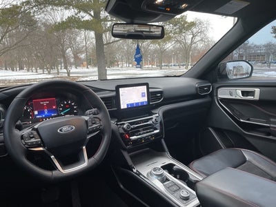 2024 Ford Explorer ST-Line