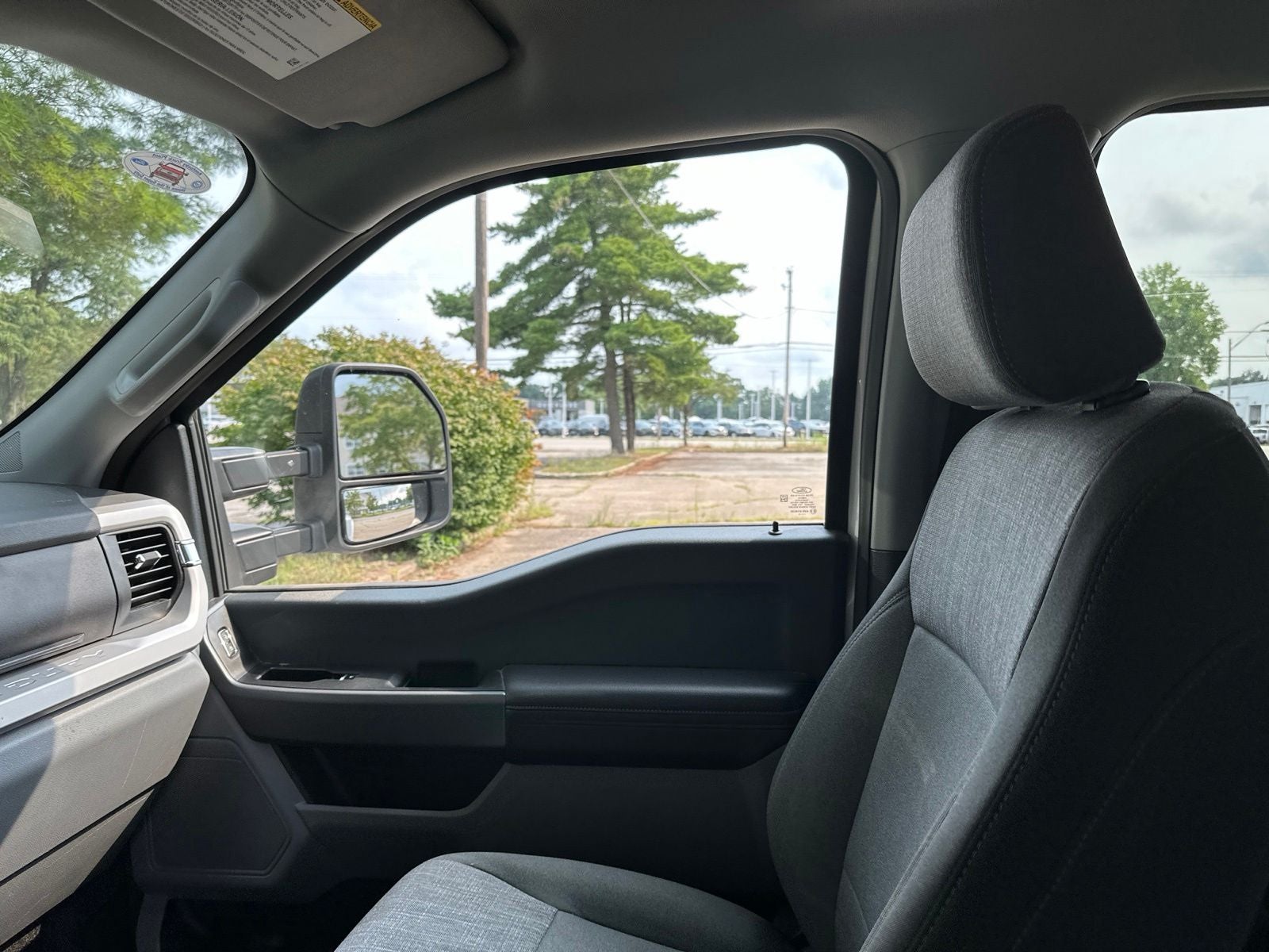 2025 Ford F-350SD XLT DRW
