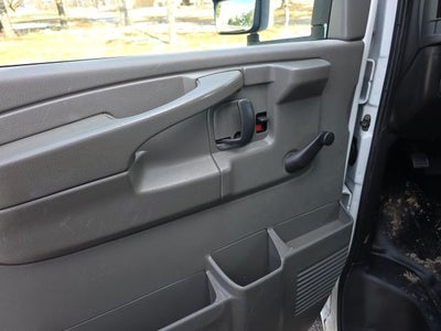 2009 Chevrolet Express 3500 Work Van Cutaway