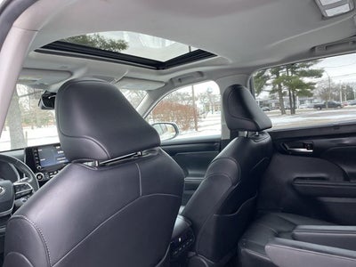 2022 Toyota Highlander XLE