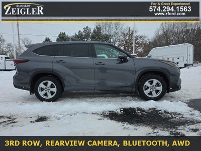 2024 Toyota Highlander LE